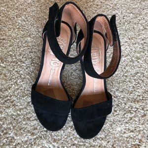 Size 4 women’s ankle strap heel